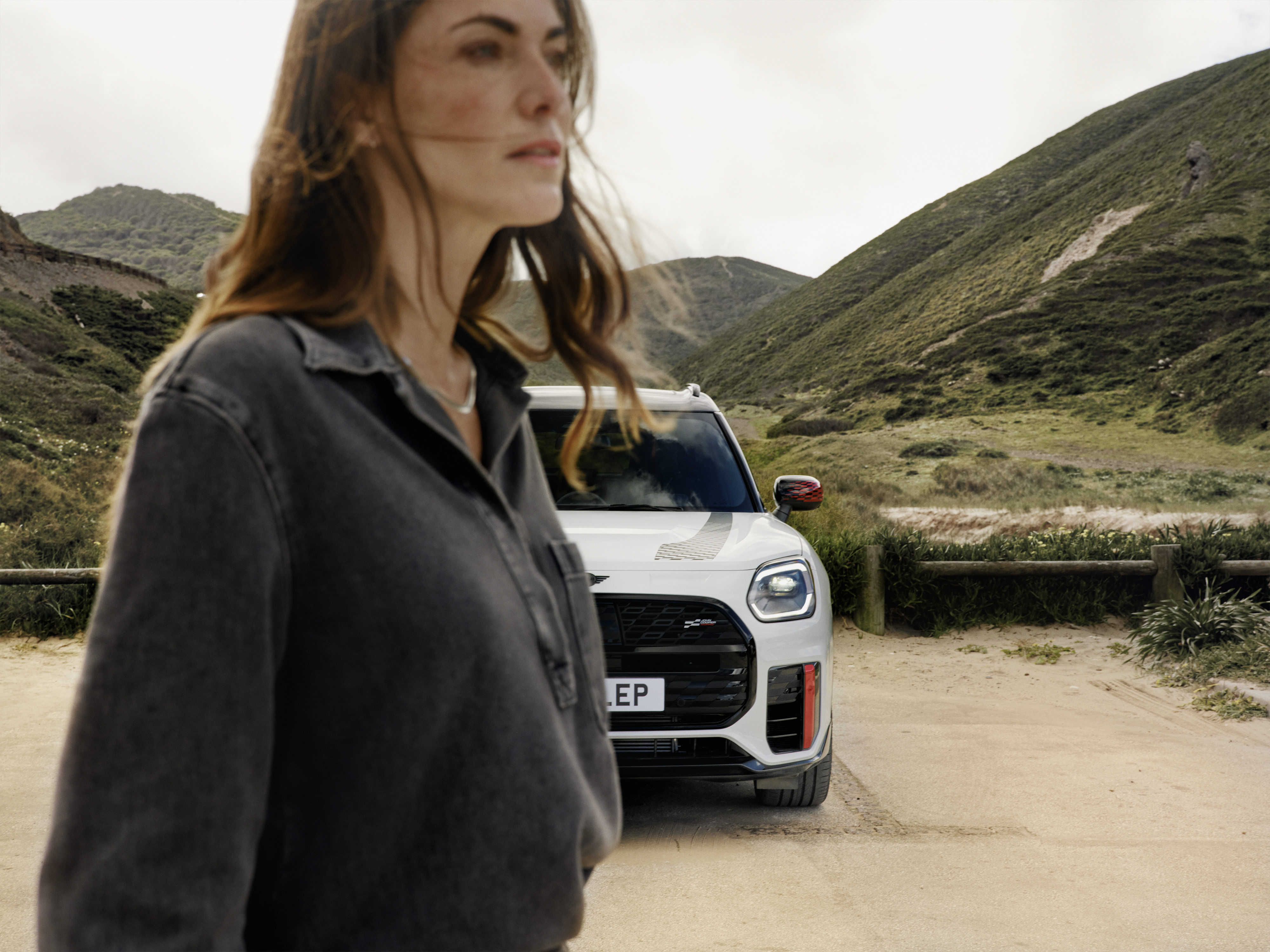 DI25_000257479_V2_C_Original-jpg-eciRGB_sRGB_MINI-Countryman-JCW-U25---Editorial--R.jpg